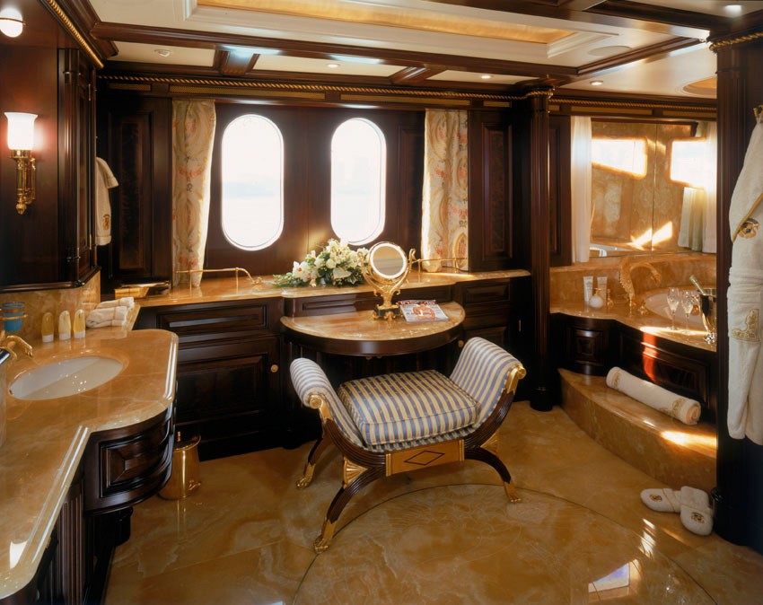 Bath Aboard Yacht FREEDOM
