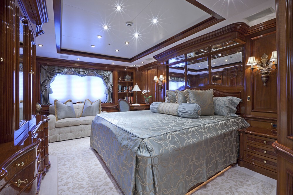 The 70m Yacht MARTHA ANN