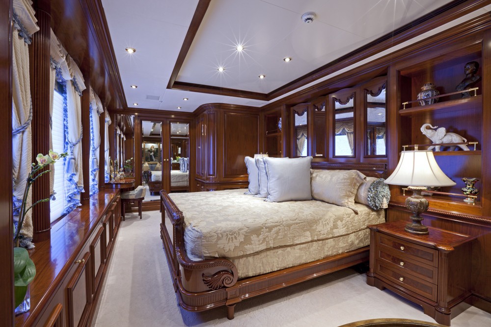 The 70m Yacht MARTHA ANN