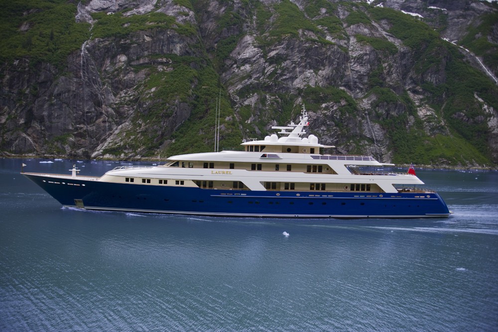 Overview On Yacht LAUREL
