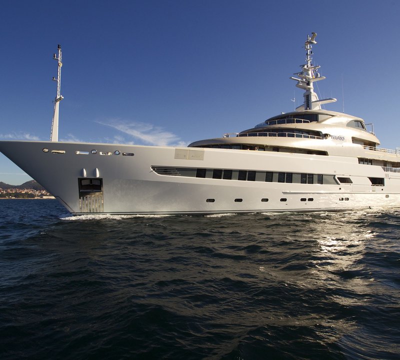 Low Profile Aspect On Yacht NAIA