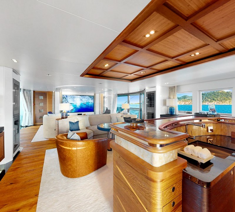 Hull Deck Bar