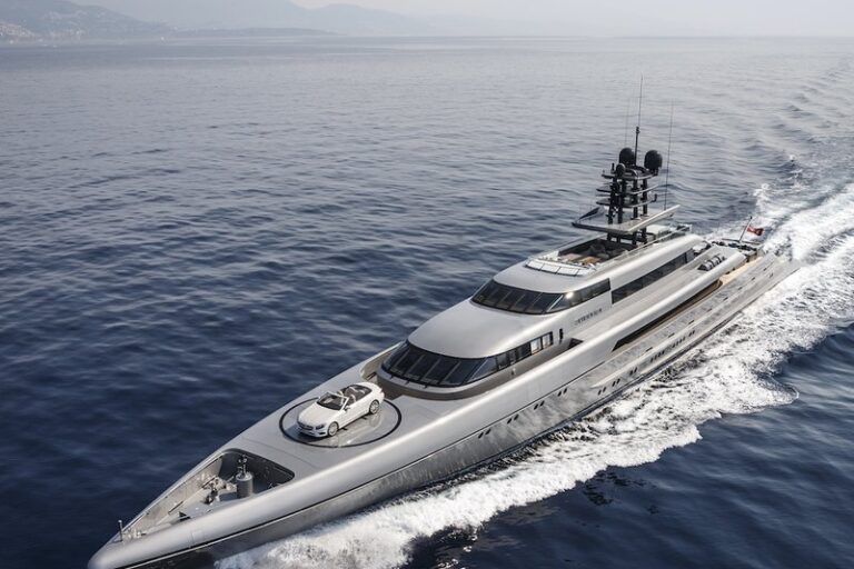 77M FAST SEMI-DISPLACEMENT SUPERYACHT