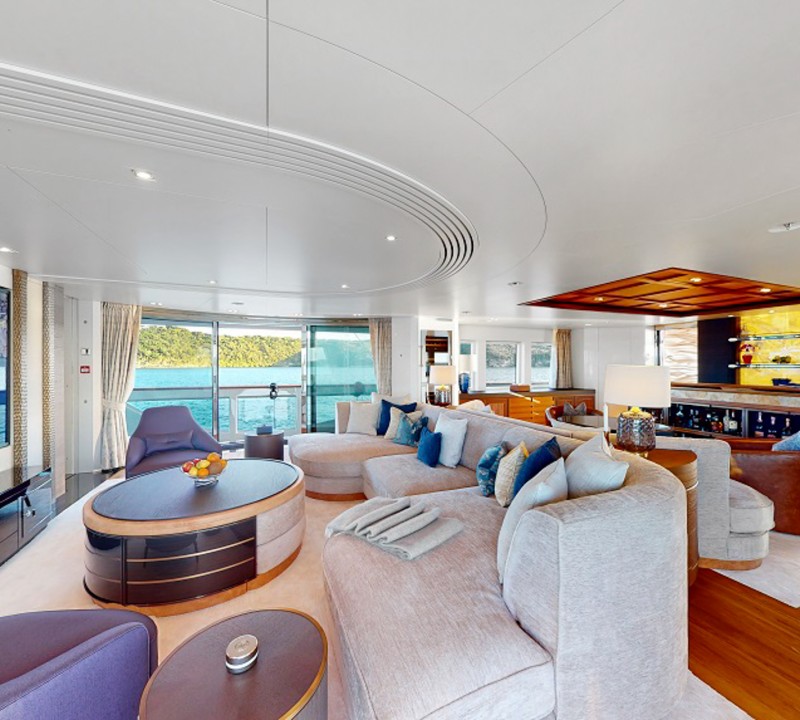 Hull Deck Salon 2