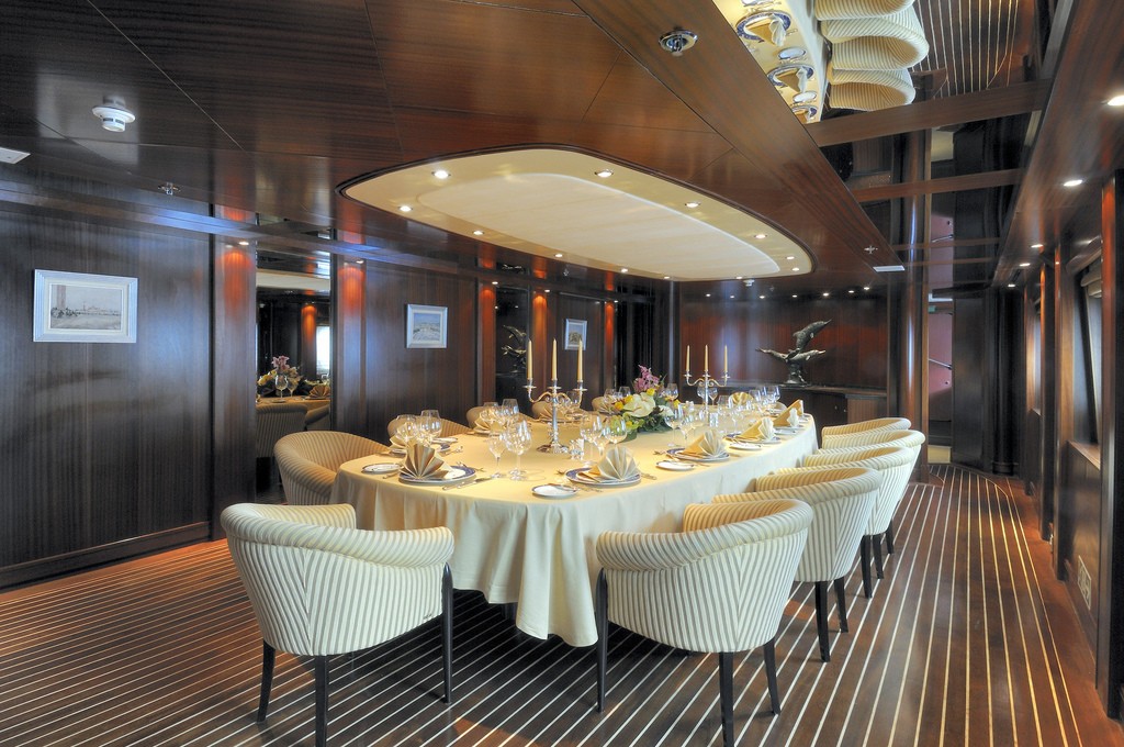 The 89m Yacht LAUREN L