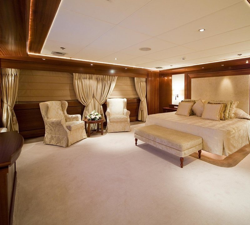 The 89m Yacht LAUREN L