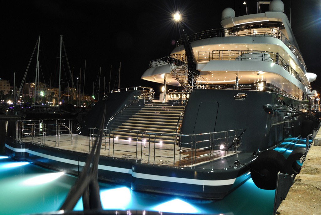 The 90m Yacht PHOENIX 2