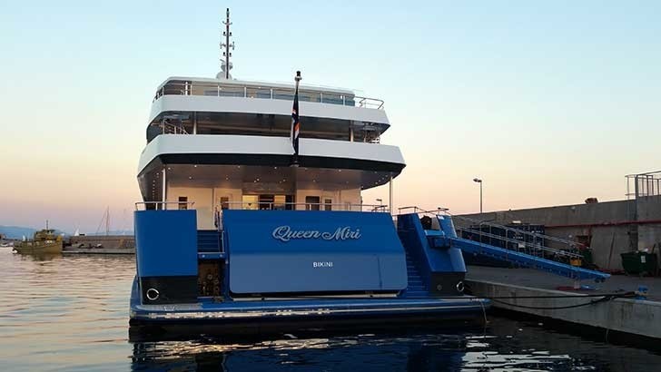 The 92m Yacht QUEEN MIRI
