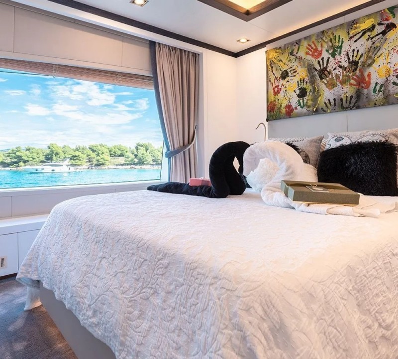 AFRICA I Interior - VIP Cabin