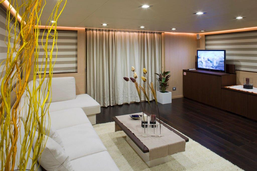 ARIA Yacht - Saloon