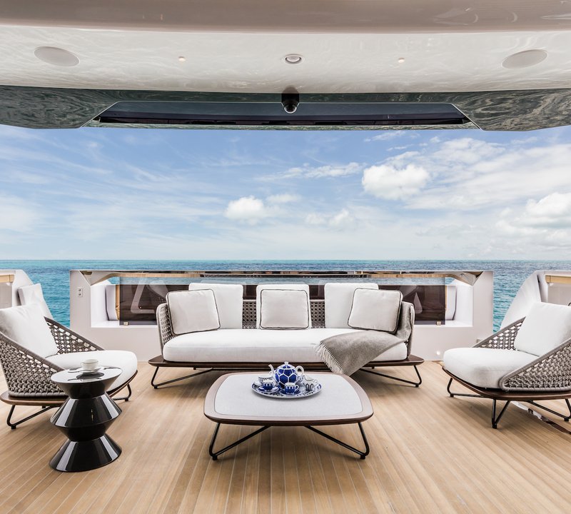 Aft Deck Seating