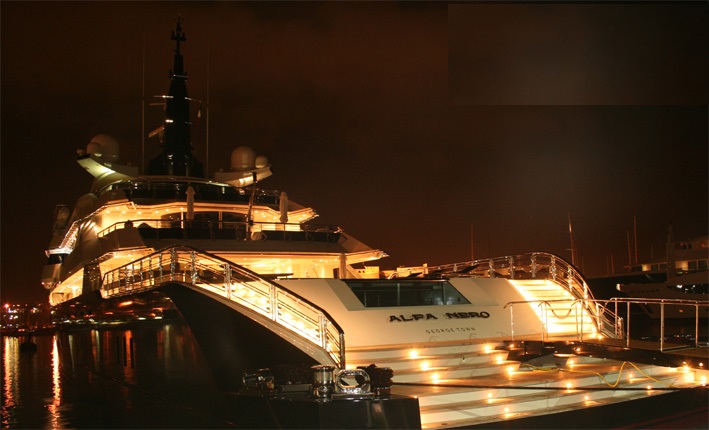 Alfa Nero By Night In Antibes