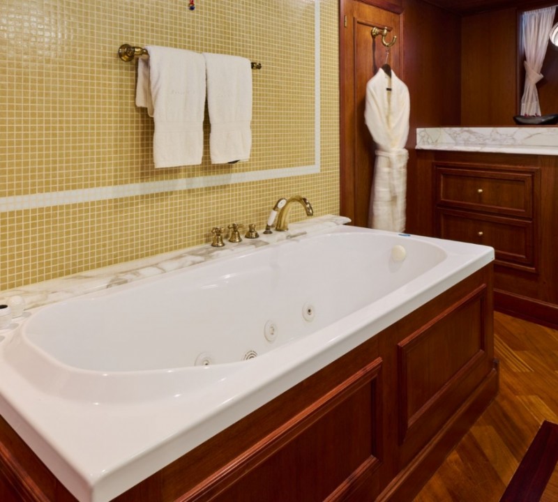 Bath Tub