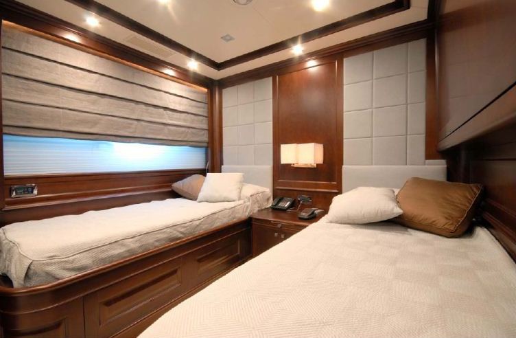 Benetti 122 Motor yacht -  Twin Cabin