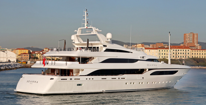Benetti Seanna superyacht - rear view-001