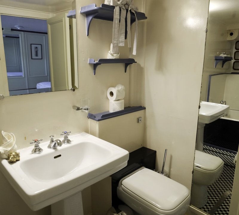 Guest Cabin Mumbai
