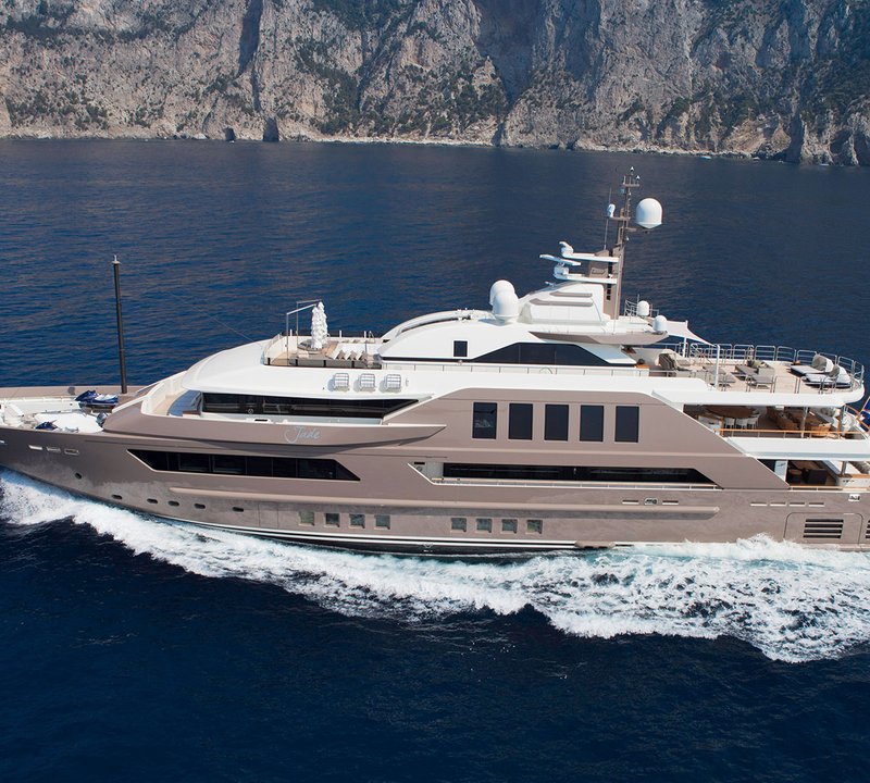 CRN Motor Yacht J'ADE In Capri In Italy