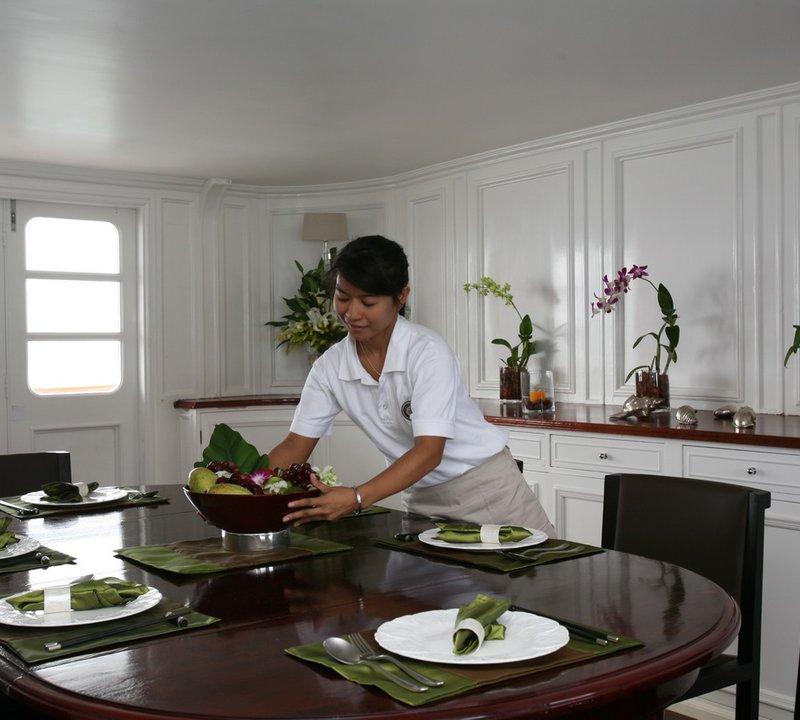 Calisto - Dining