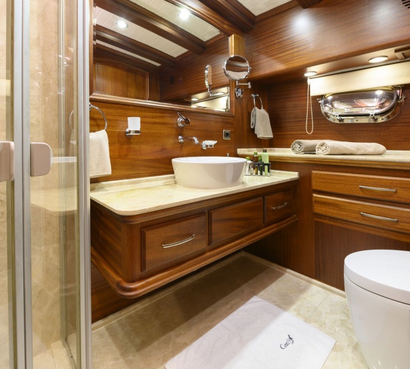 Guest ensuite