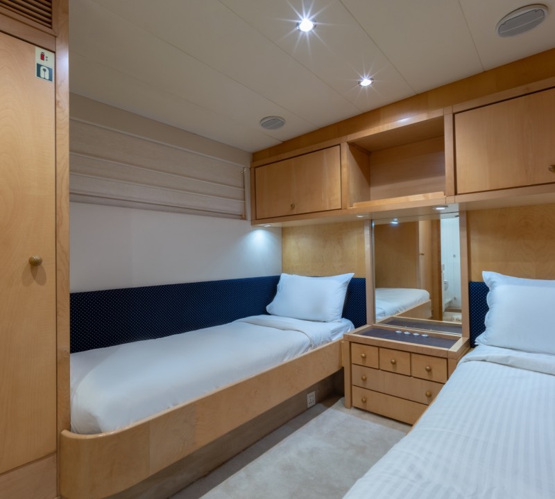 Twin cabin