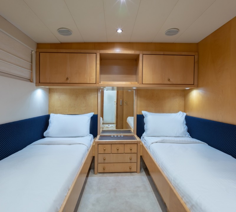 Twin cabin
