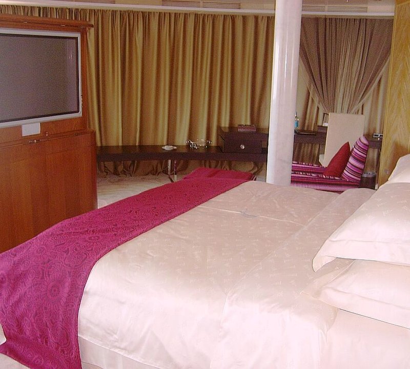 Delma Suite