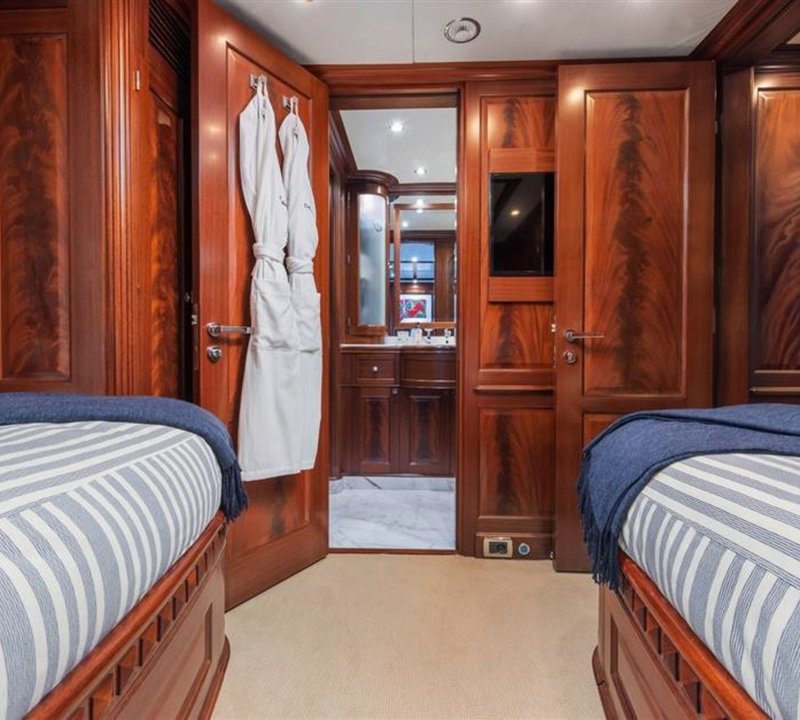 Double Cabin