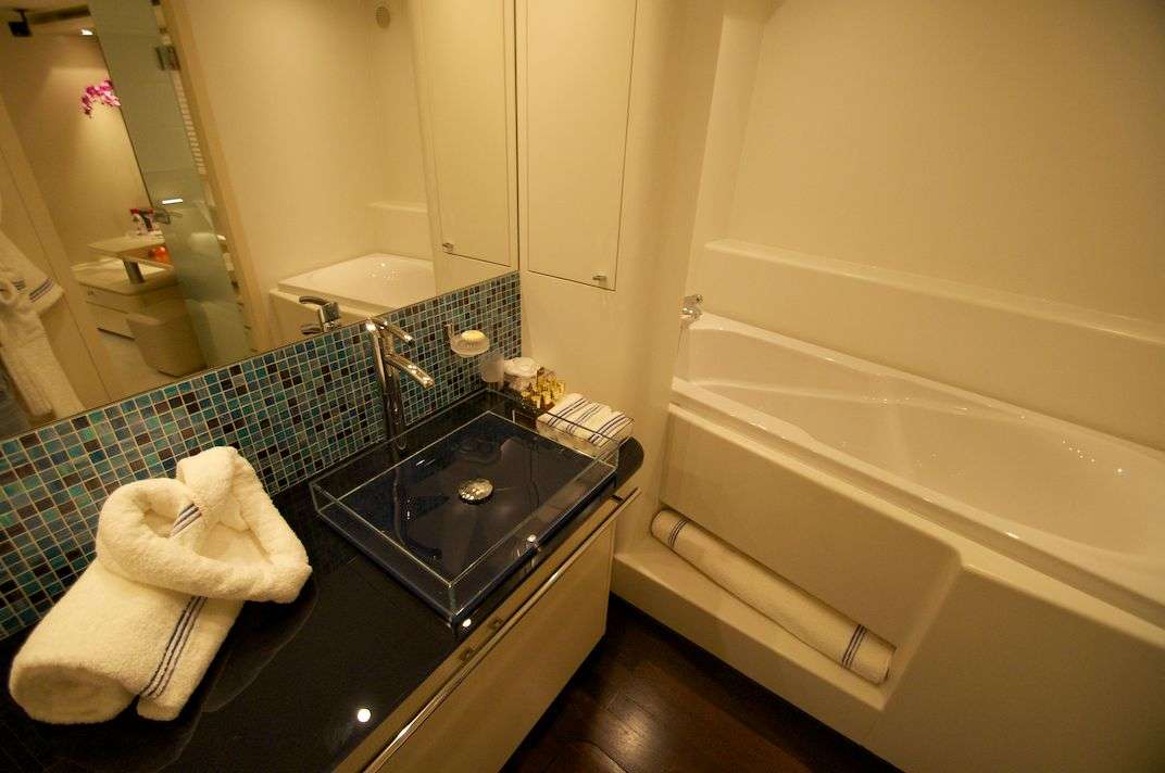 Double Cabin Bathroom