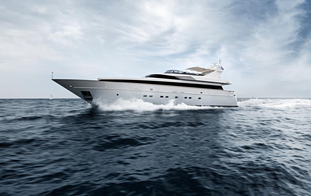 ELISA - Yacht