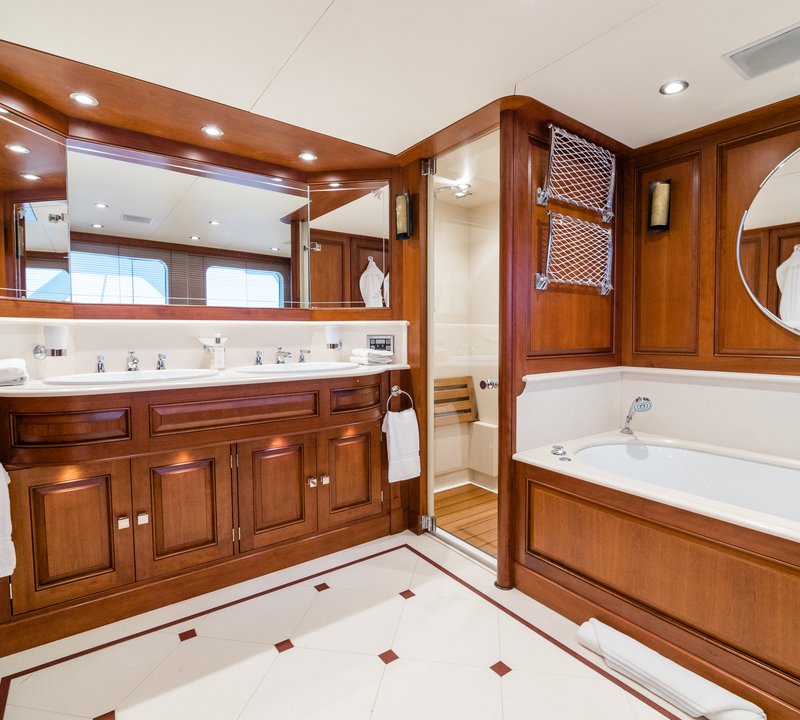 Elegant Ensuite Bathroom