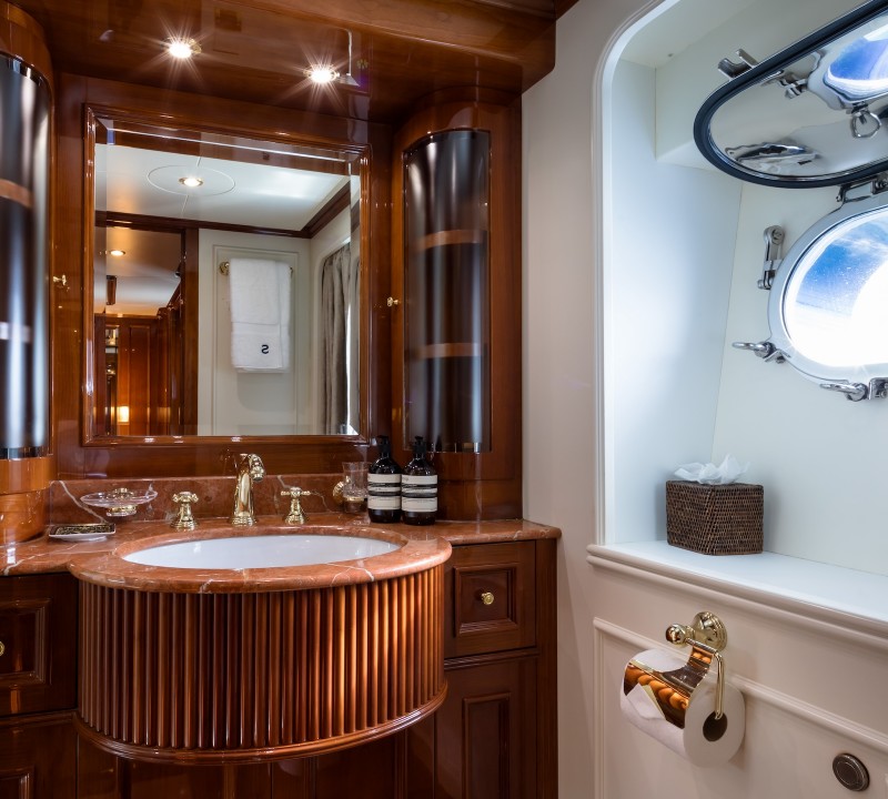 Ensuite Bathroom - Photo Jeff Brown