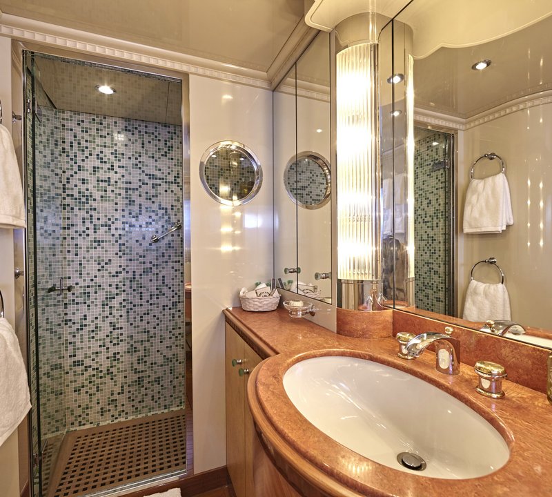 Ensuite With Shower