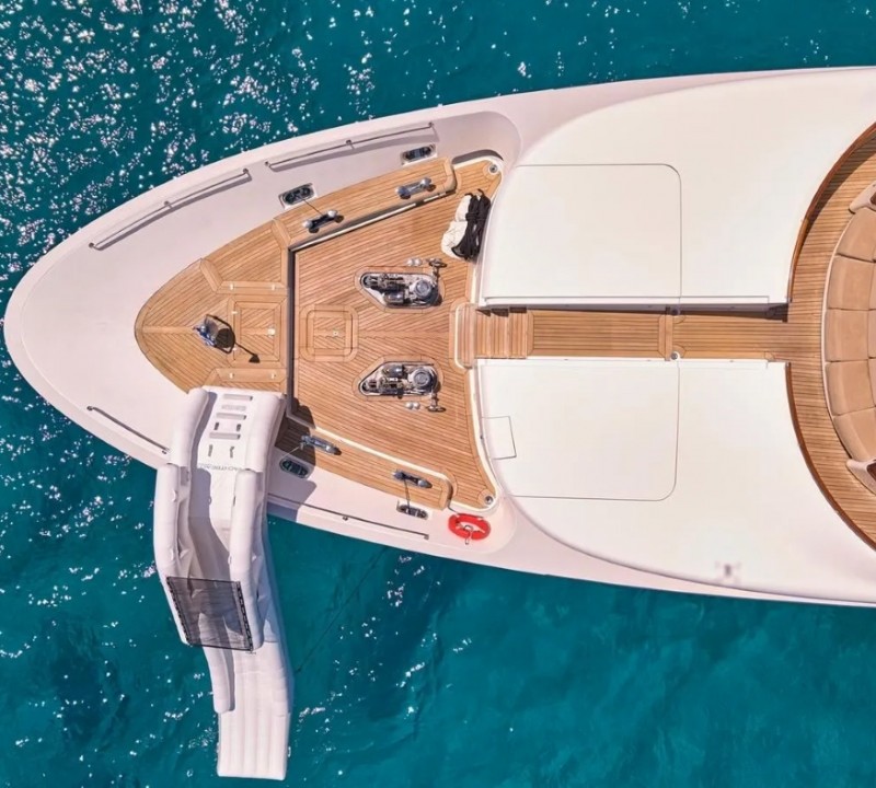 Foredeck Relaxation Area