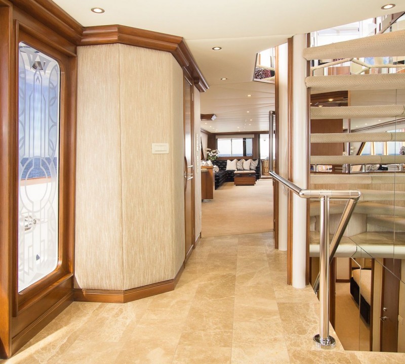 Foyer To Guest Staterooms