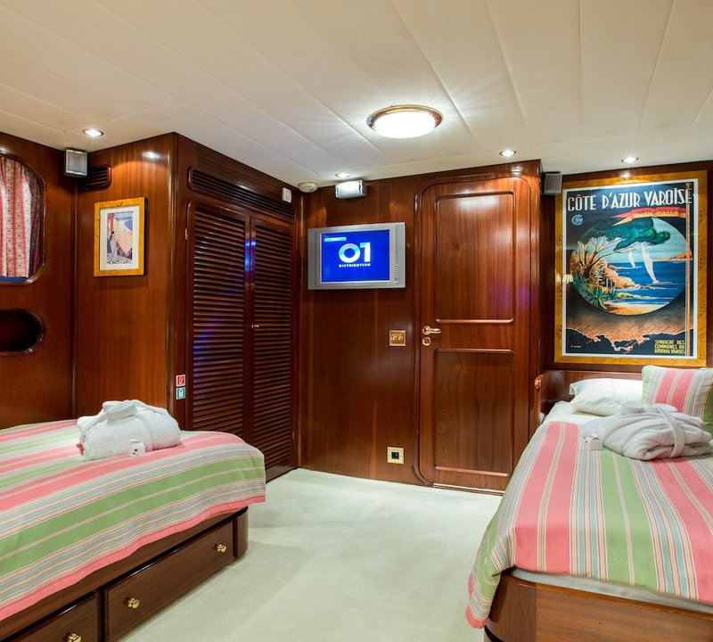 Guest Cabin