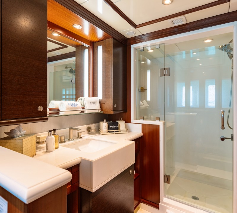 Guest Ensuite - Photo Credit Ocean Air Media
