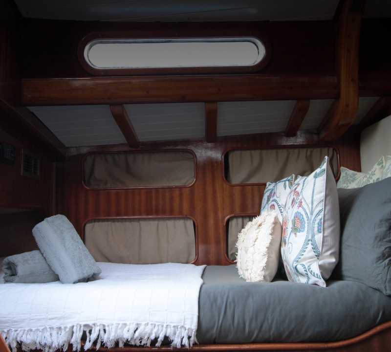 Guest cabin