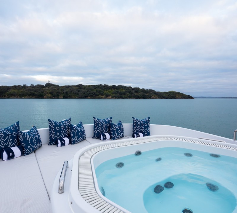 Jacuzzi - Photo Jeff Brown
