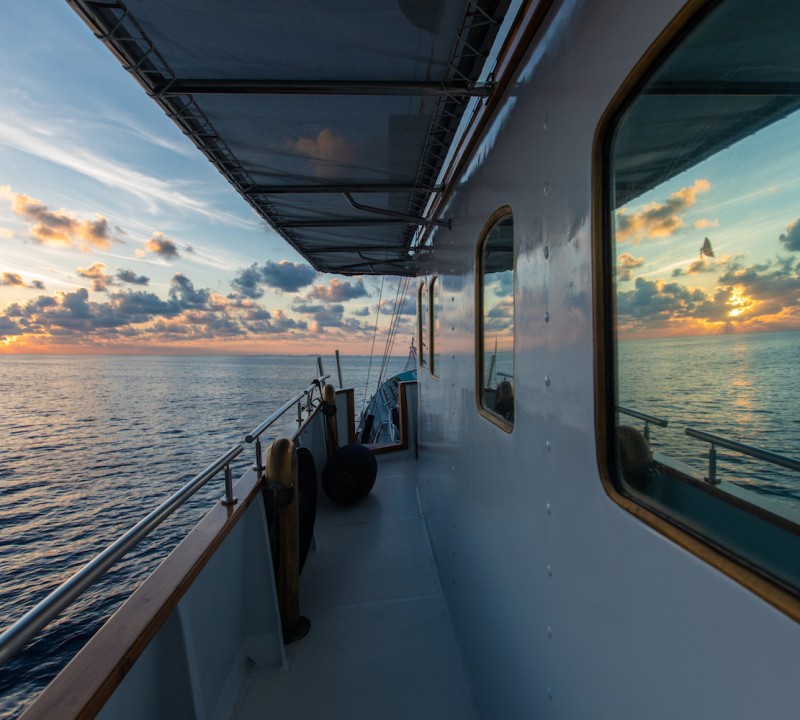 Side Deck