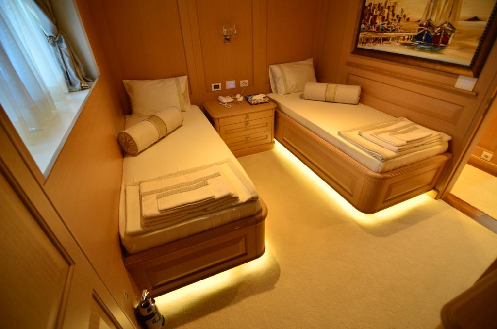 LADY KATERINA -  Twin Cabin