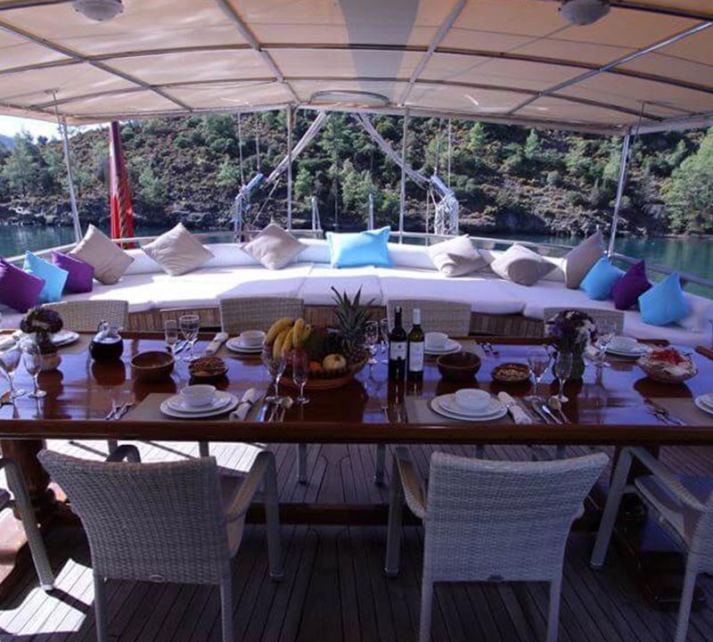 Alfresco Dining