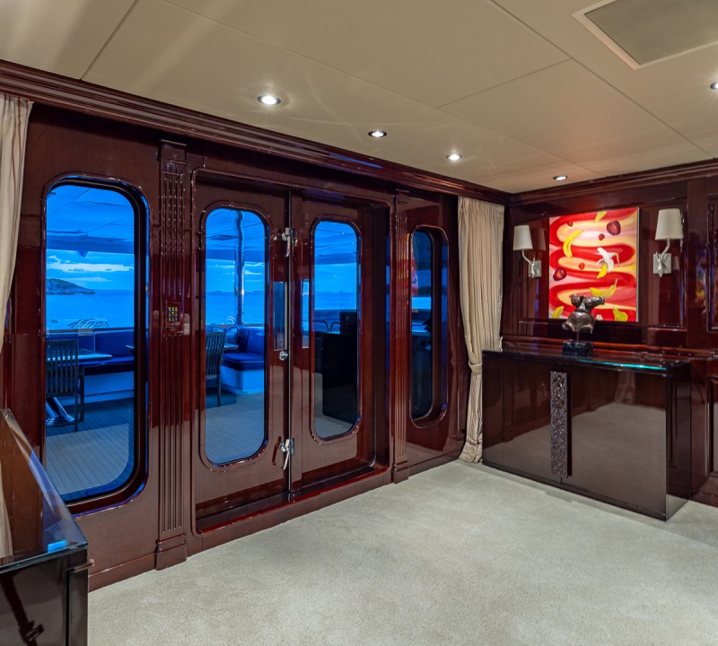 Main Saloon Aft