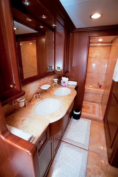 MARIA II of London - Master Bathroom