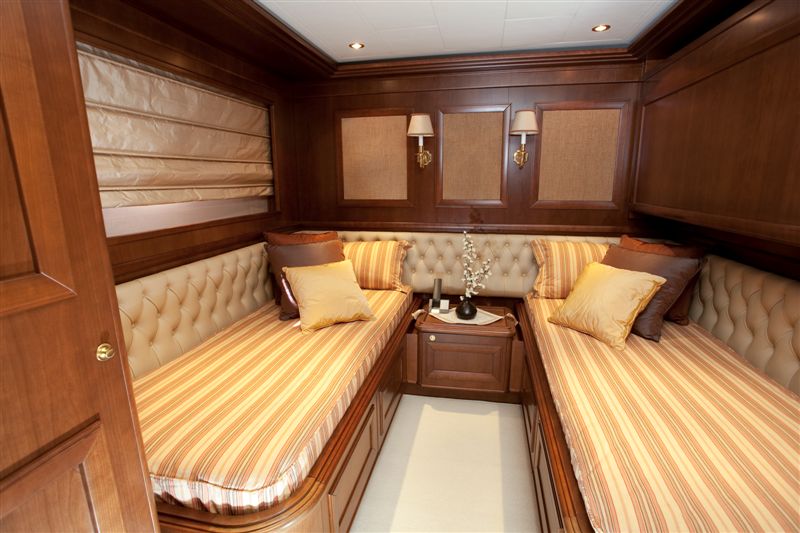 MARIA II of London - Twin Cabin