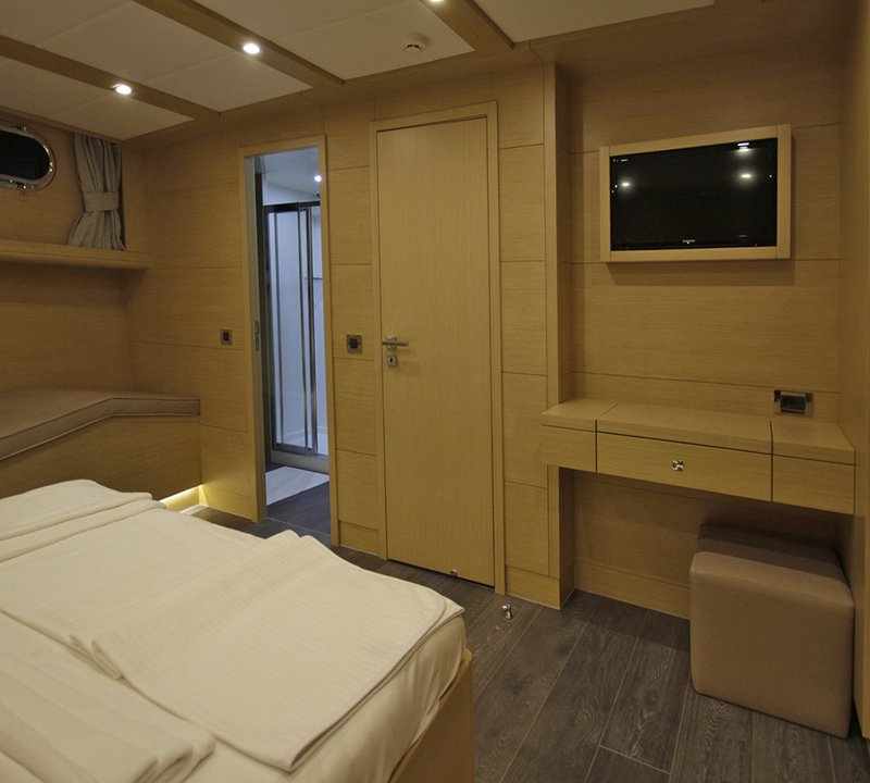 Guest cabin details