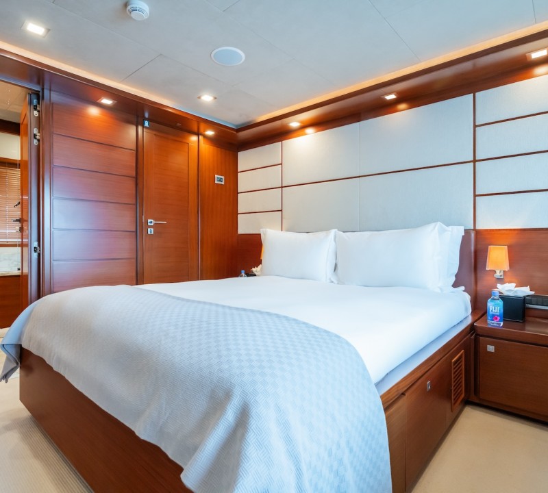 Double Cabin