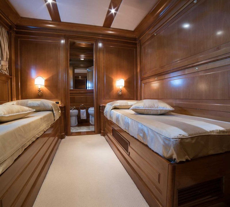 Twin Cabin