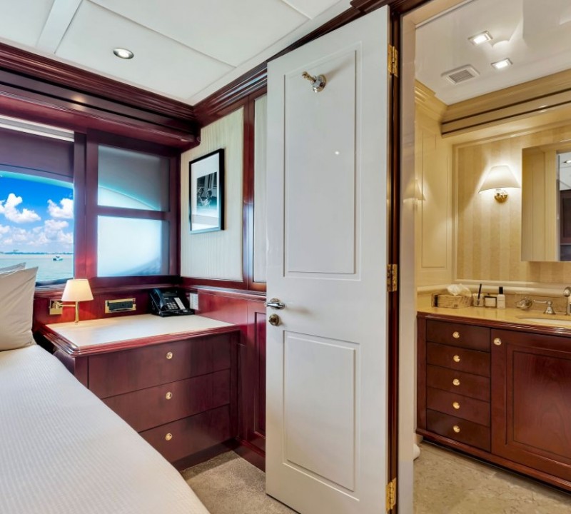 Guest Suite 02