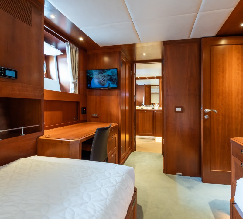 Twin Cabin