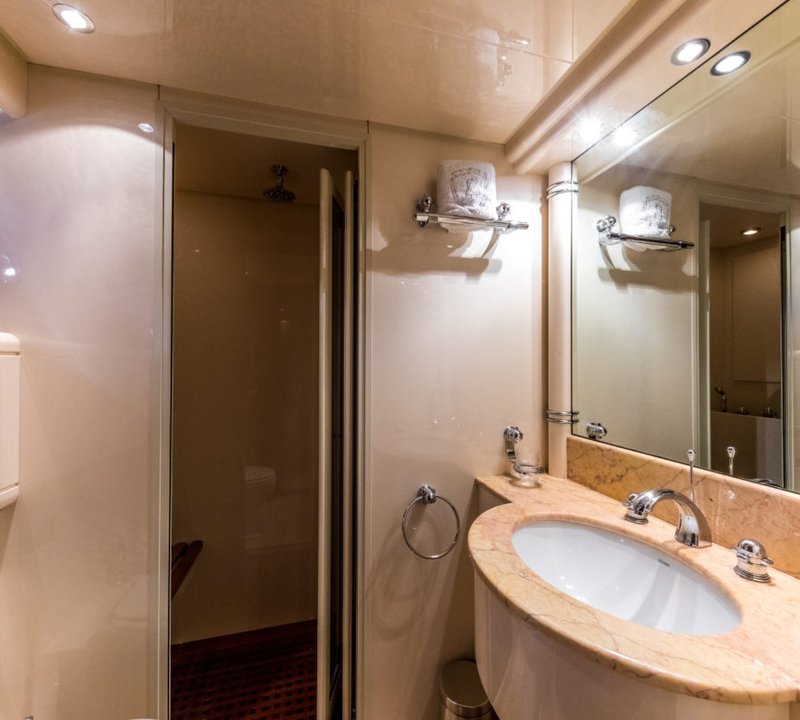 Twin Bathroom